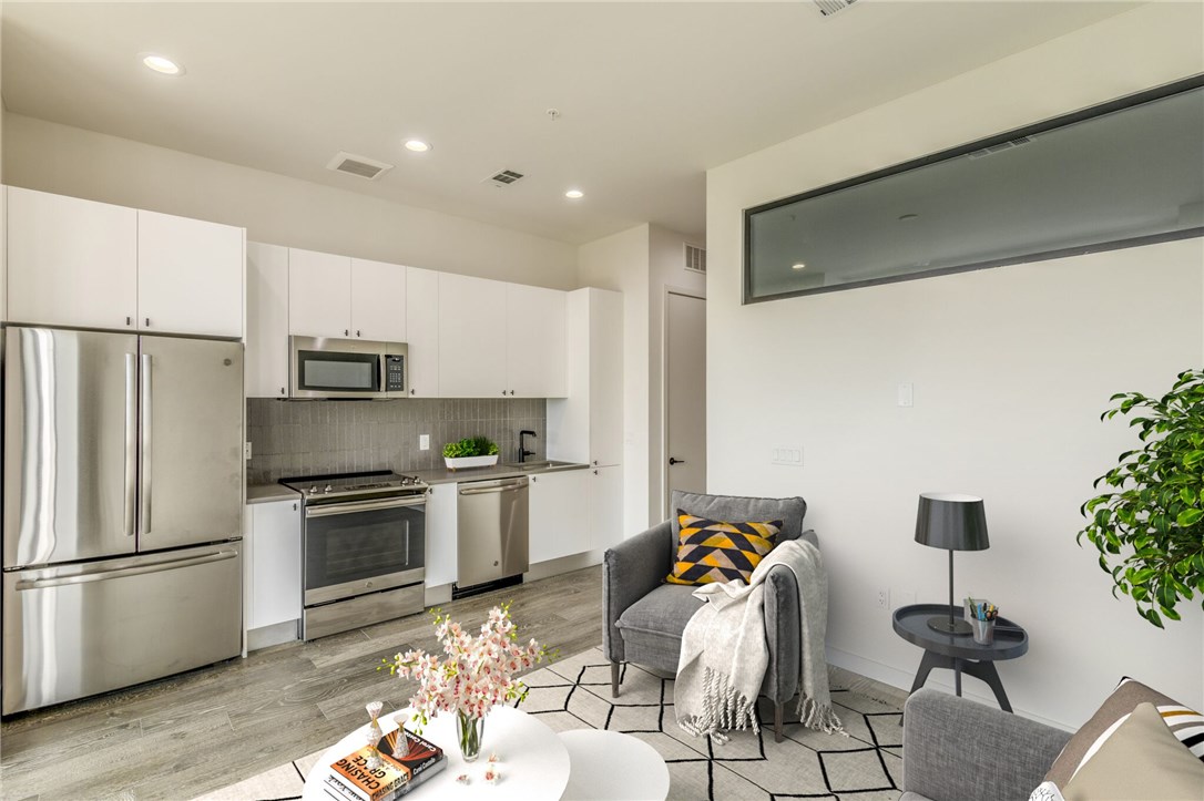 800 Embassy Drive, Unit 407 Austin, TX 78702 - Photo 3 of 39