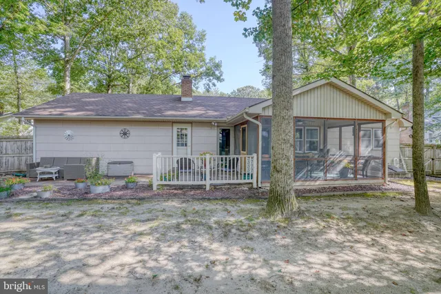 a house view with a outdoor space