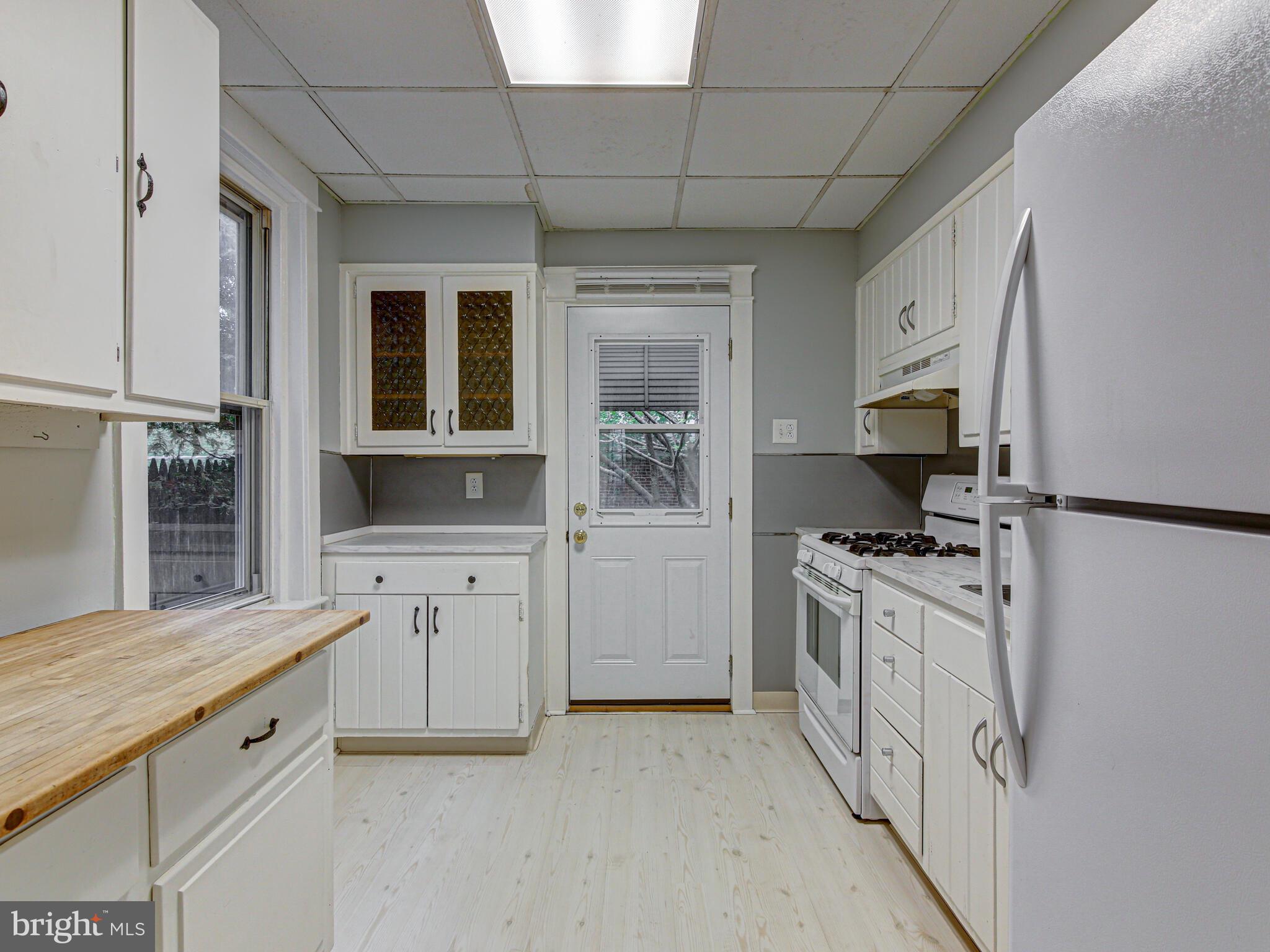 4 Vernon Road Havertown, PA 19083 - Photo 7 of 20