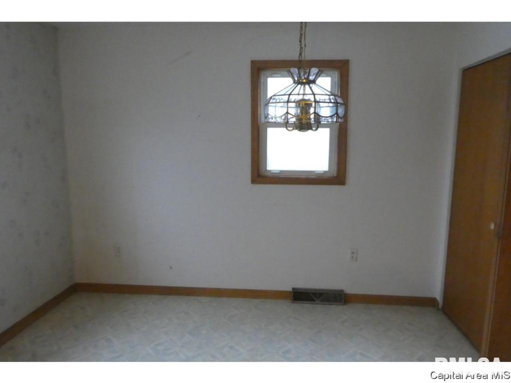 3101 South 14th Street Springfield, IL 62703 - Photo 6 of 11