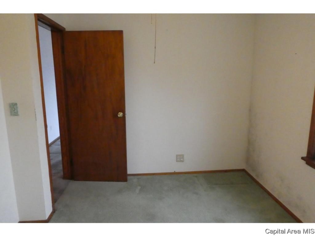 3101 South 14th Street Springfield, IL 62703 - Photo 9 of 11