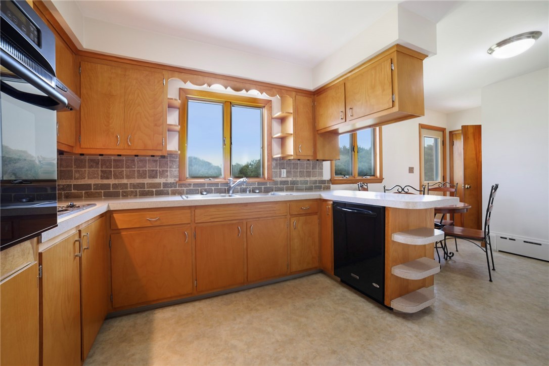 306 West Main Road Little Compton, RI 02837 - Photo 4 of 22