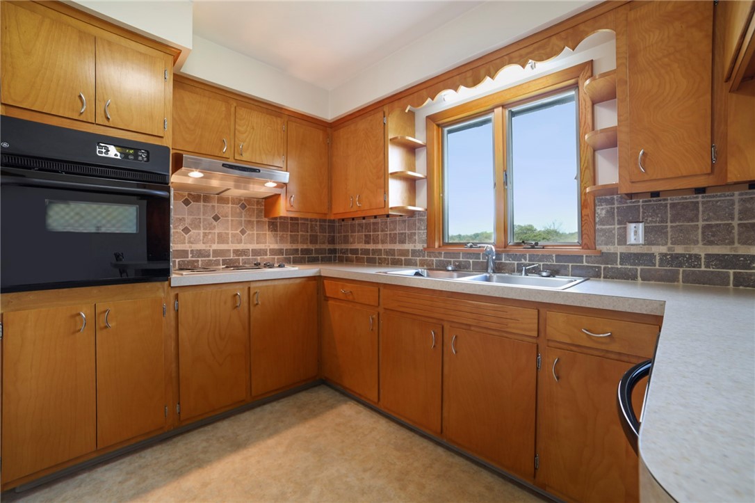 306 West Main Road Little Compton, RI 02837 - Photo 5 of 22