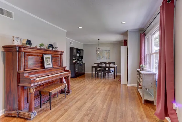 $319,900 | 4908 Mockingbird Lane, Memphis, TN 38117