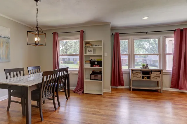 $319,900 | 4908 Mockingbird Lane, Memphis, TN 38117