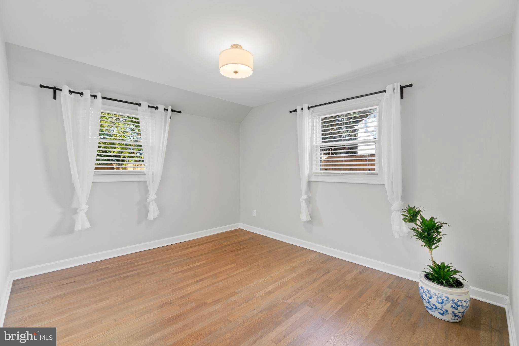 12602 Holdridge Road Silver Spring, MD 20906 - Photo 9 of 21
