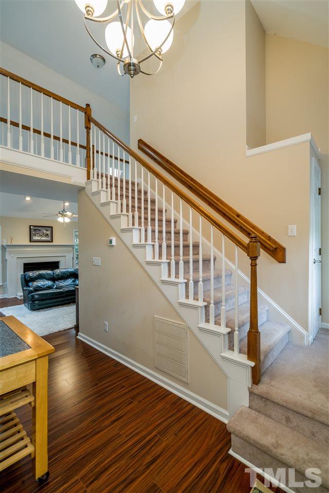 5221 Fairmead Circle Raleigh, NC 27613 - Photo 2 of 25