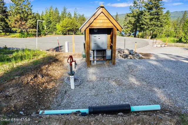 $274,000 | 65 Beacon Hill Road, Cocolalla, ID 83813