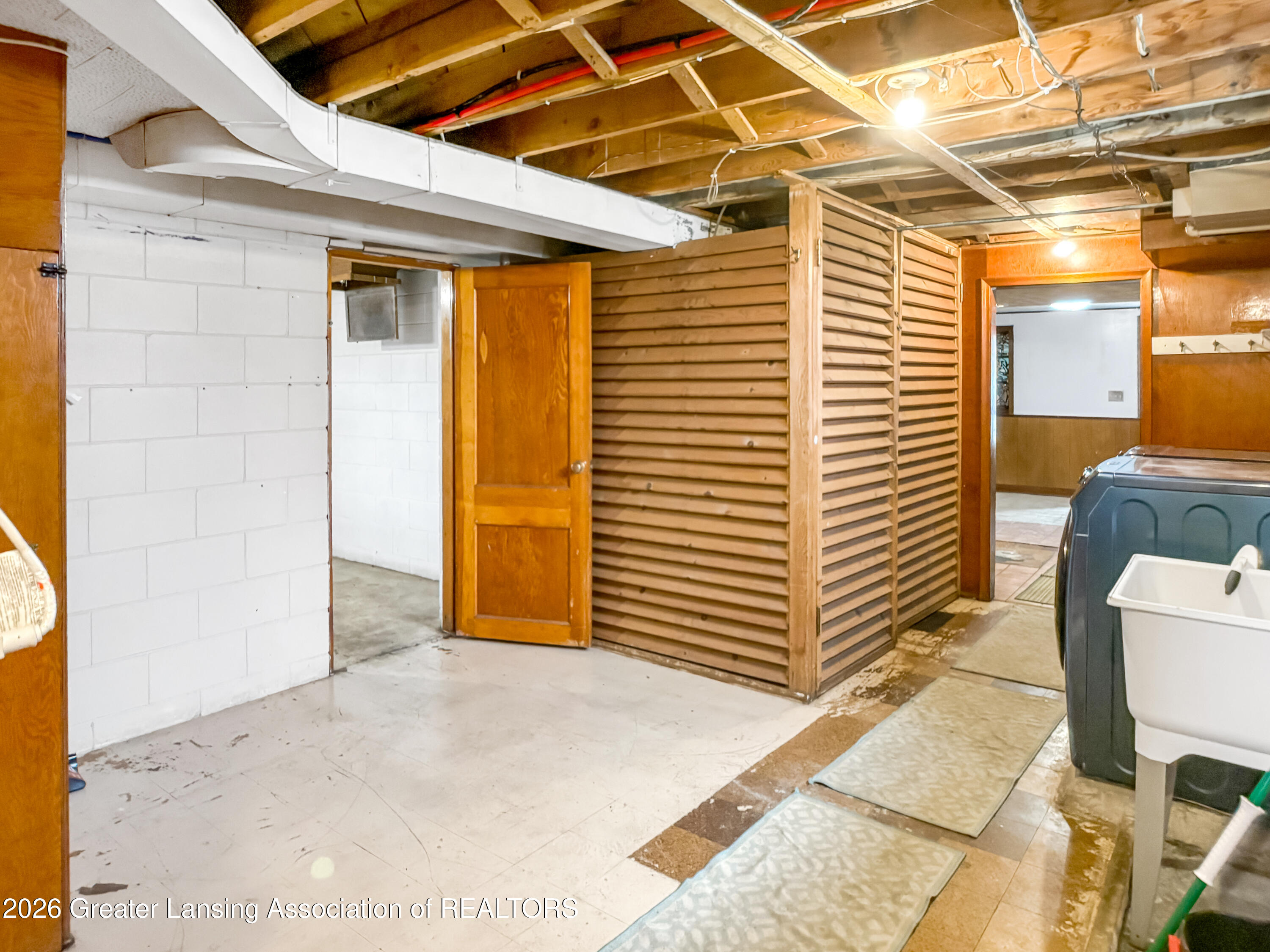 2801 Chatham Road Lansing, MI 48910 - Photo 29 of 50 Photo Mar 25 2026, 3 25 26 PM