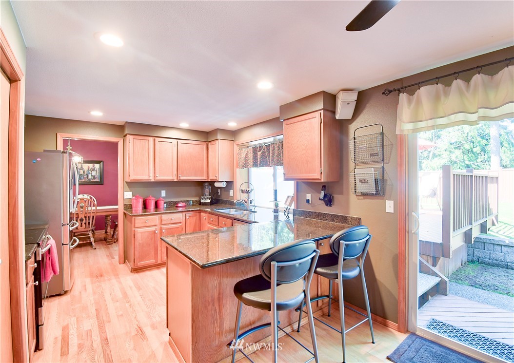 2429 182nd Place Southeast Bothell, WA 98012 - Photo 7 of 32 Gallery Image 7
