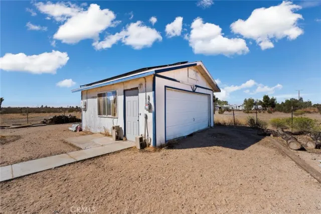 $330,000 | 11772 Middleton Road, Phelan, CA 92371