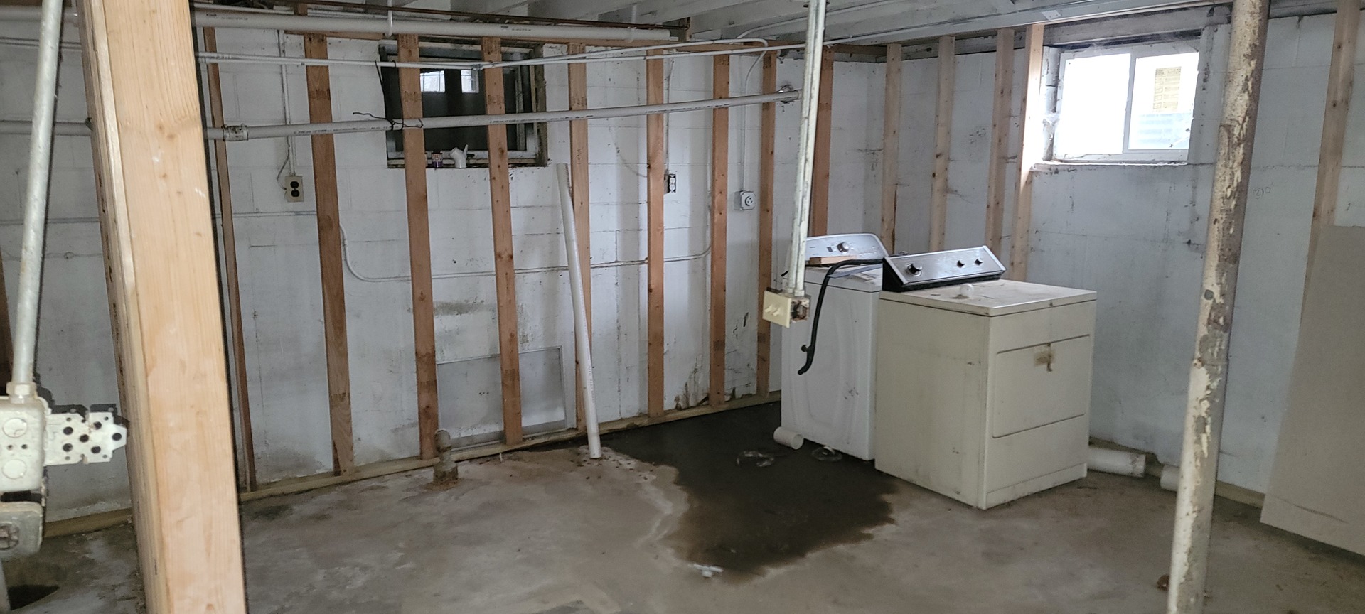 231 Home Avenue Itasca, IL 60143 - Photo 12 of 15 a view of a storage & utility room with a window