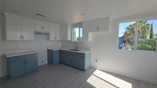 $3,000 | 10413 Avalon Boulevard, Los Angeles, CA 90003