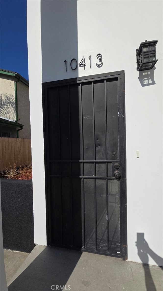 10413 Avalon Boulevard Los Angeles, CA 90003 - Photo 3 of 23 a view of a closet area