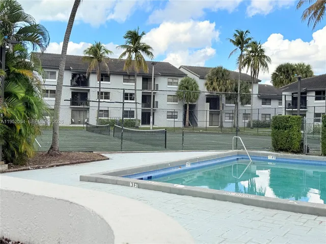 $2,300 | 7200 Northwest 179th Street, Unit 111, Hialeah, FL 33015