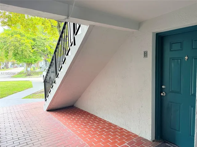 $2,300 | 7200 Northwest 179th Street, Unit 111, Hialeah, FL 33015