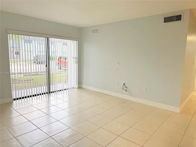 $2,300 | 7200 Northwest 179th Street, Unit 111, Hialeah, FL 33015