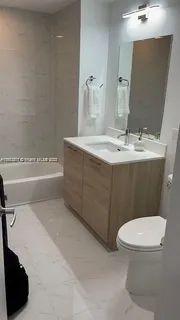 $535,000 | 16385 Biscayne Boulevard, Unit 2702, North Miami Beach, FL 33160