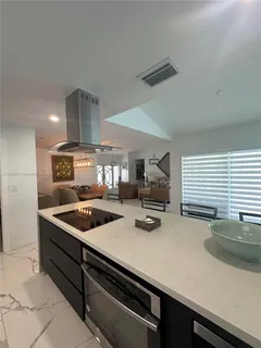 $535,000 | 16385 Biscayne Boulevard, Unit 2702, North Miami Beach, FL 33160