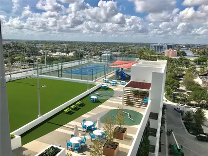 $535,000 | 16385 Biscayne Boulevard, Unit 2702, North Miami Beach, FL 33160