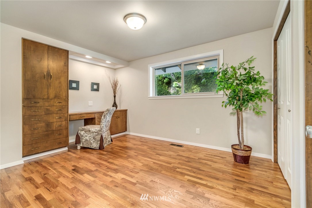 9101 Northeast 190th Street Bothell, WA 98011 - Photo 14 of 25 Gallery Image 14