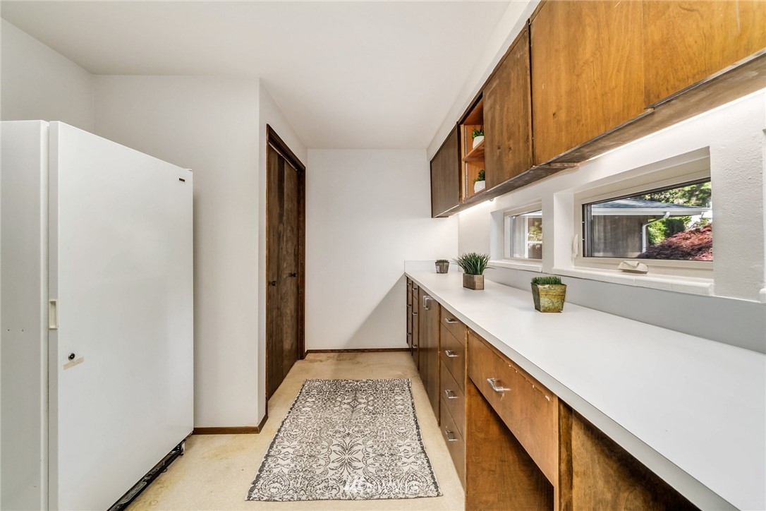9101 Northeast 190th Street Bothell, WA 98011 - Photo 19 of 25 Gallery Image 19