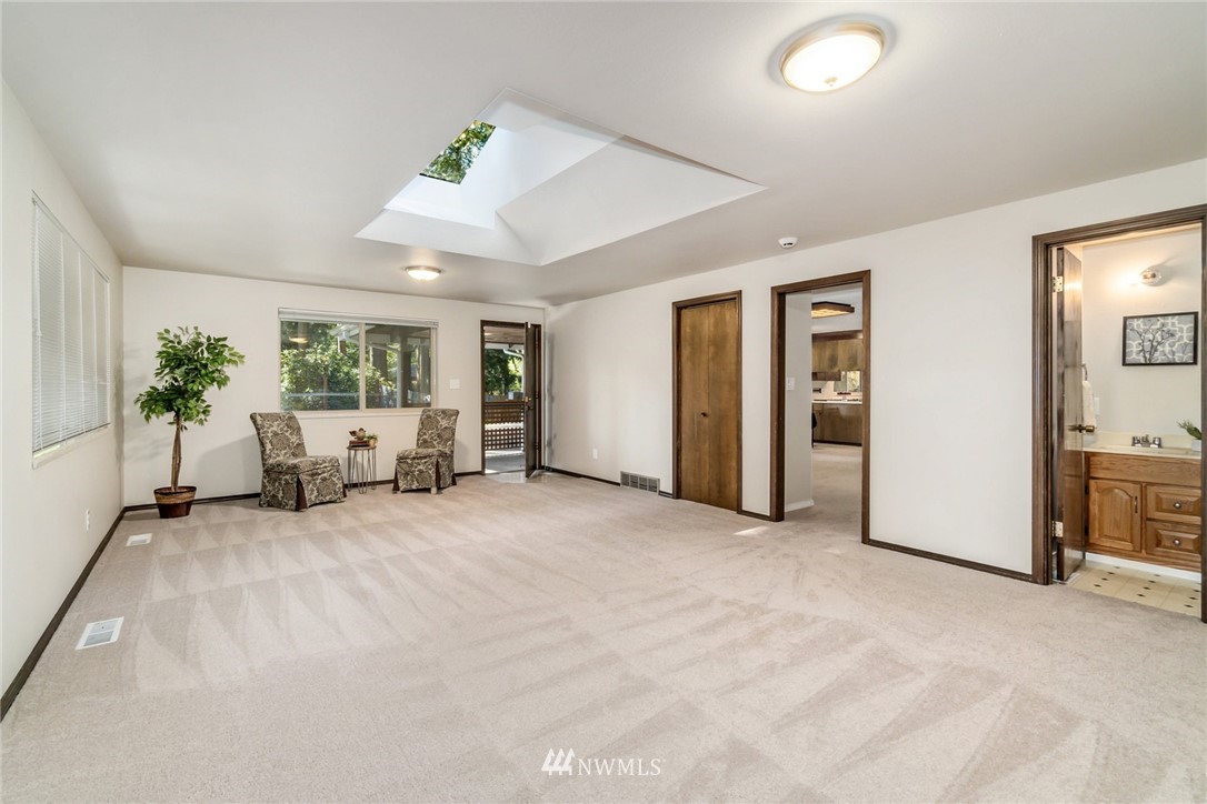 9101 Northeast 190th Street Bothell, WA 98011 - Photo 20 of 25 Gallery Image 20