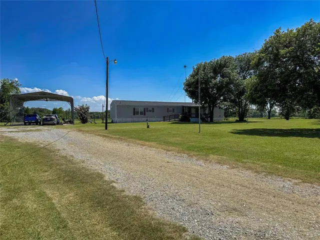 $240,000 | 735 County Road 2010, Ivanhoe, TX 75447