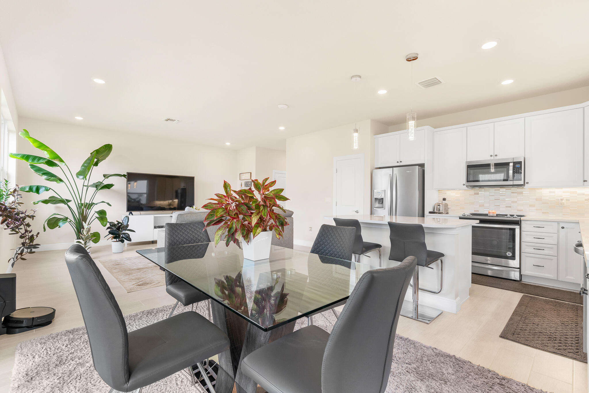 4374 Greenway Drive Hollywood, FL 33021 - Photo 14 of 46 a view of a dining room with furniture