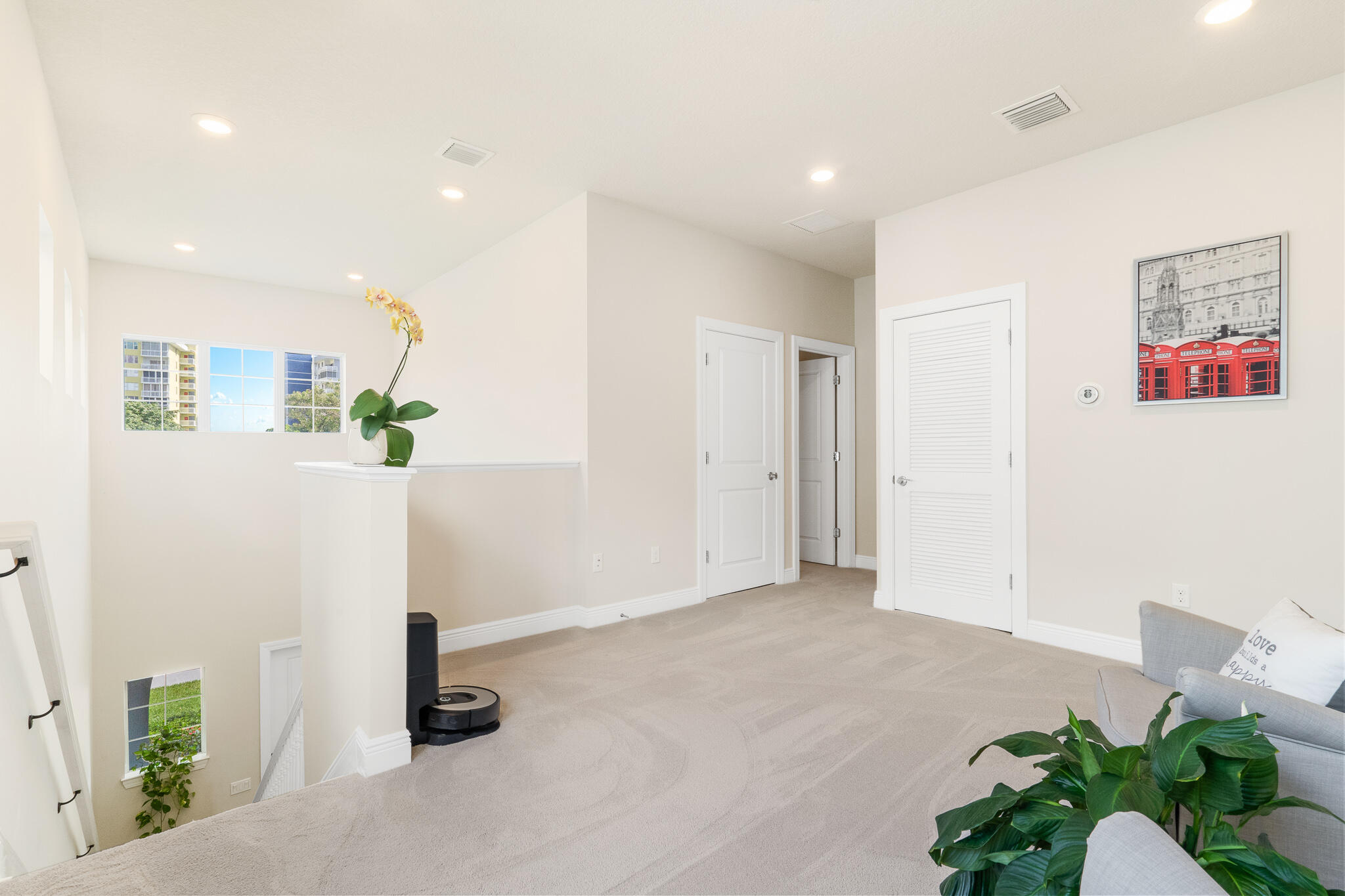 4374 Greenway Drive Hollywood, FL 33021 - Photo 18 of 46 a view of an empty room