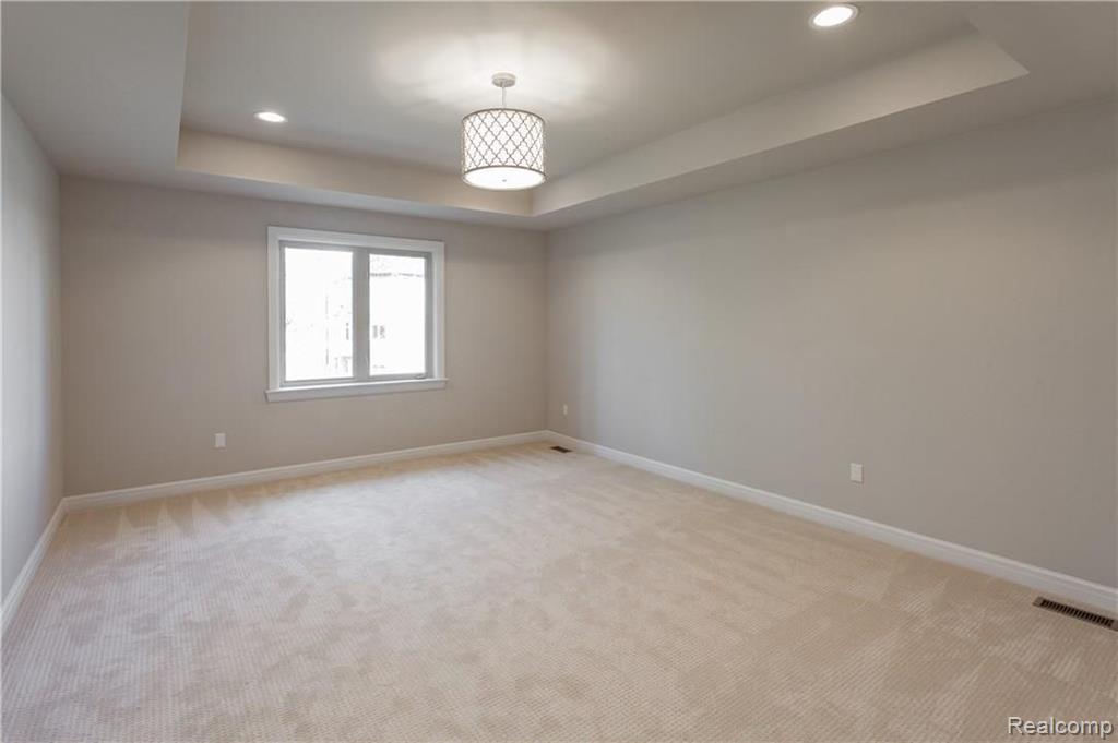 4213 Oak Arbor Crest Court Rochester, MI 48306 - Photo 15 of 30