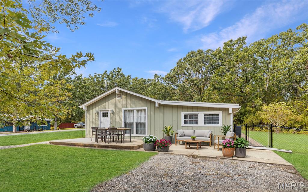 1565 Cree Road Cuba, MO 65453 - Photo 1 of 31