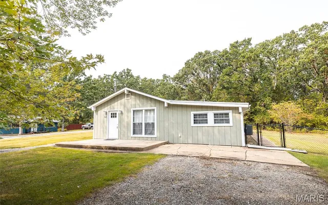 $220,000 | 1565 Cree Road, Cuba, MO 65453