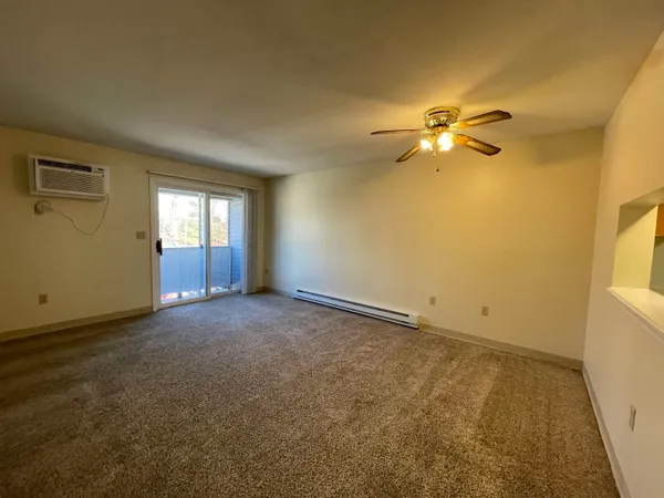 $1,650 | 175 Eastern Avenue, Unit 303, Manchester, NH 03104