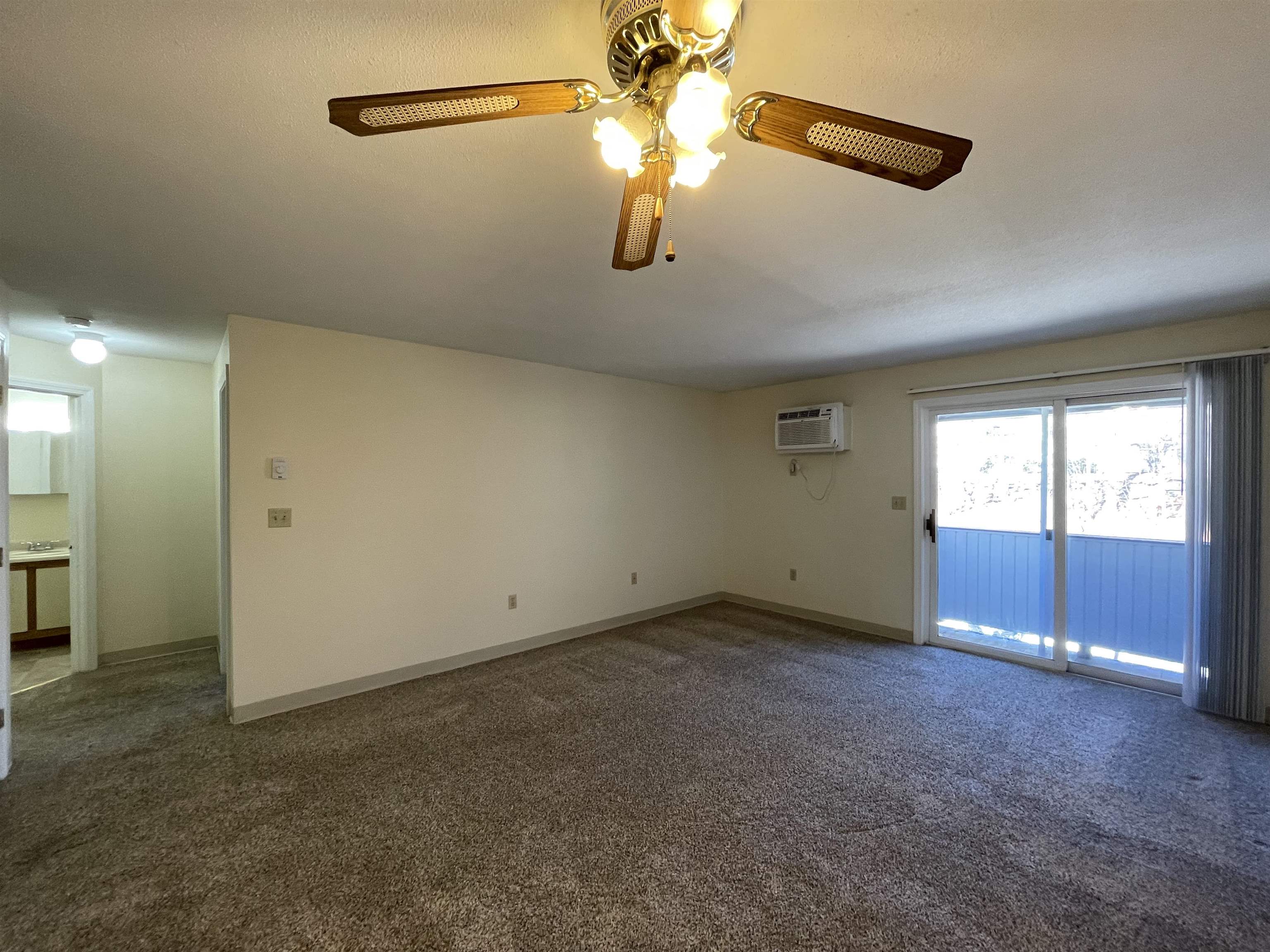 175 Eastern Avenue, Unit 303 Manchester, NH 03104 - Photo 17 of 40