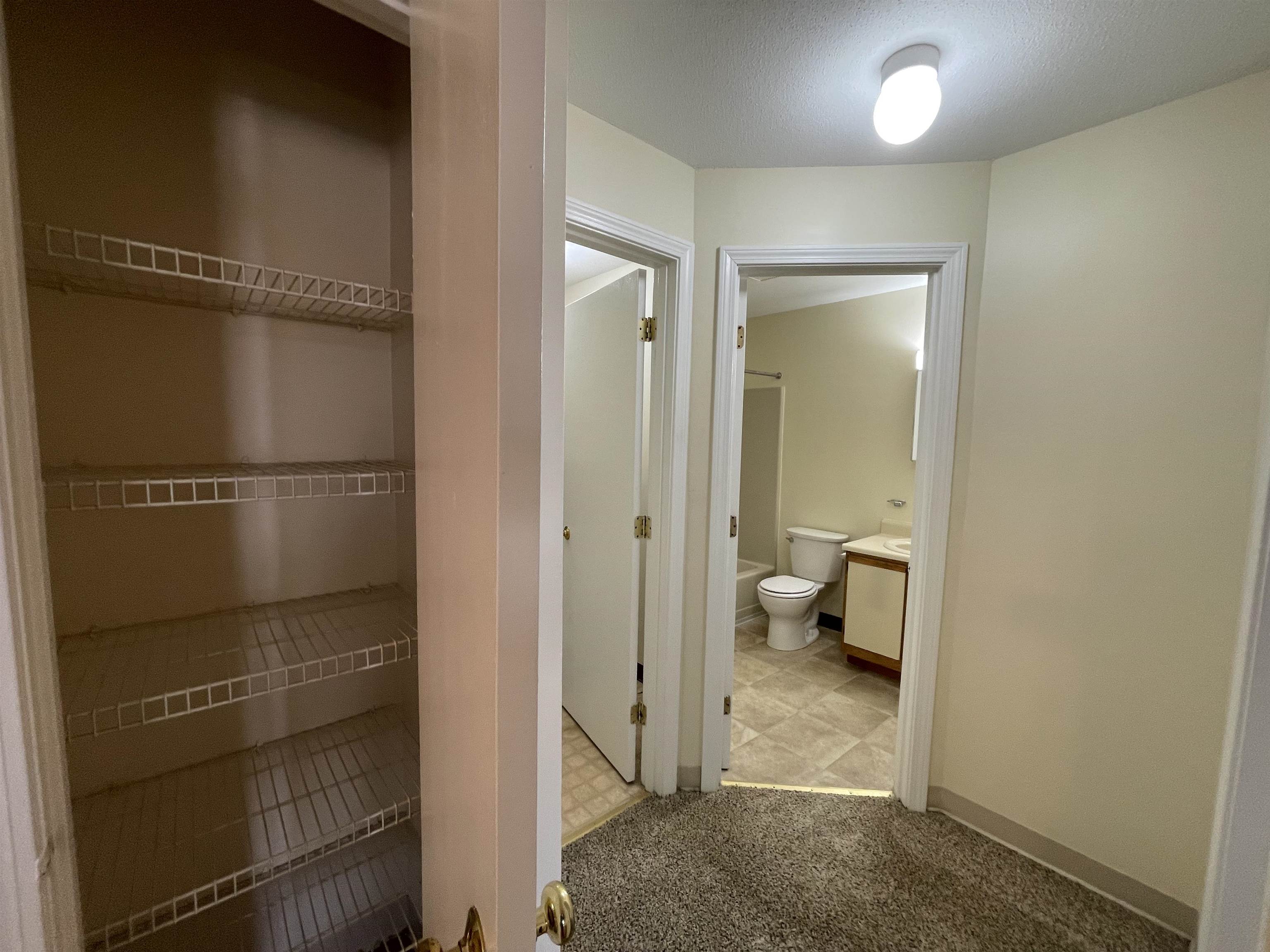 175 Eastern Avenue, Unit 303 Manchester, NH 03104 - Photo 18 of 40