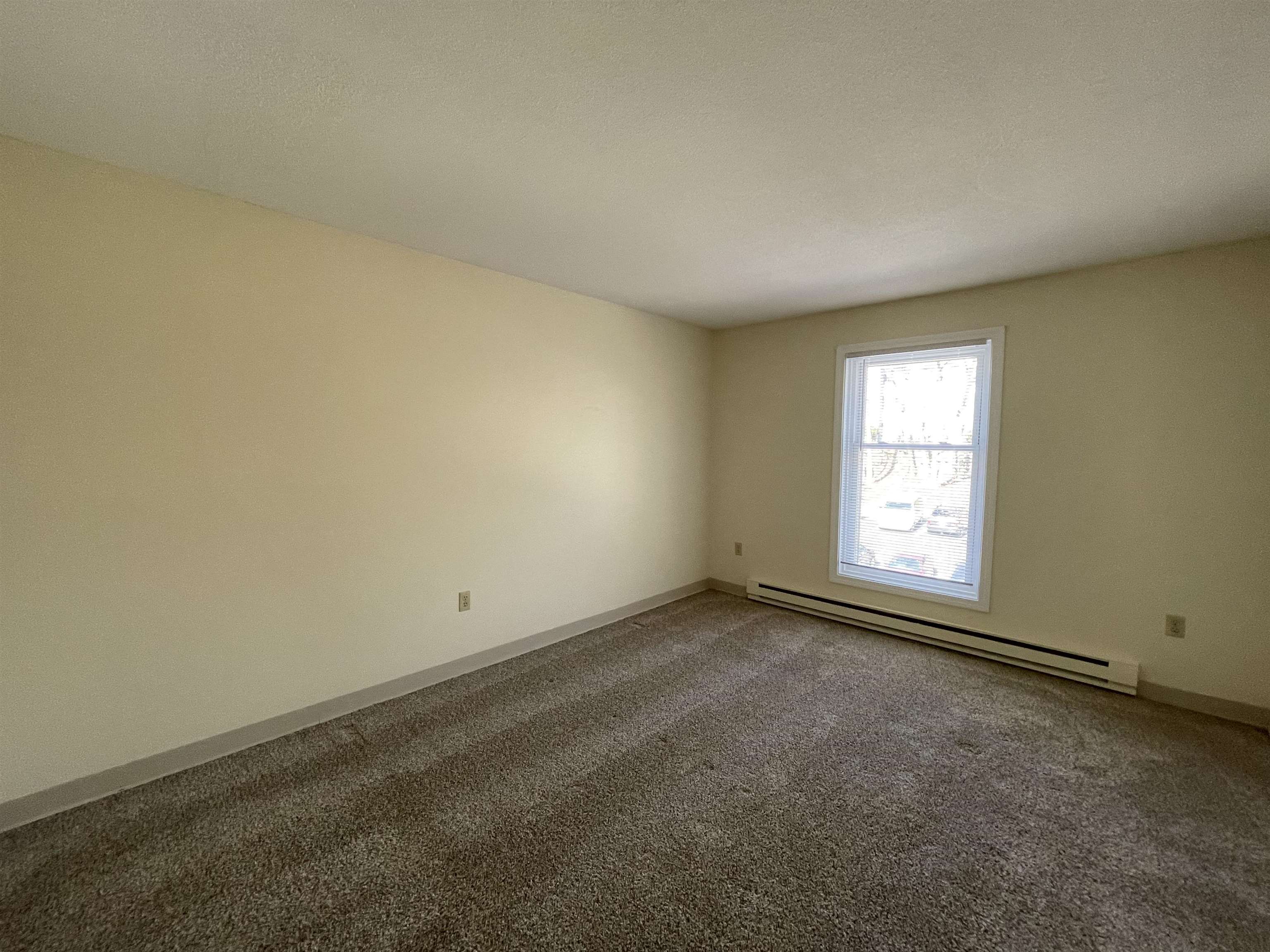 175 Eastern Avenue, Unit 303 Manchester, NH 03104 - Photo 19 of 40