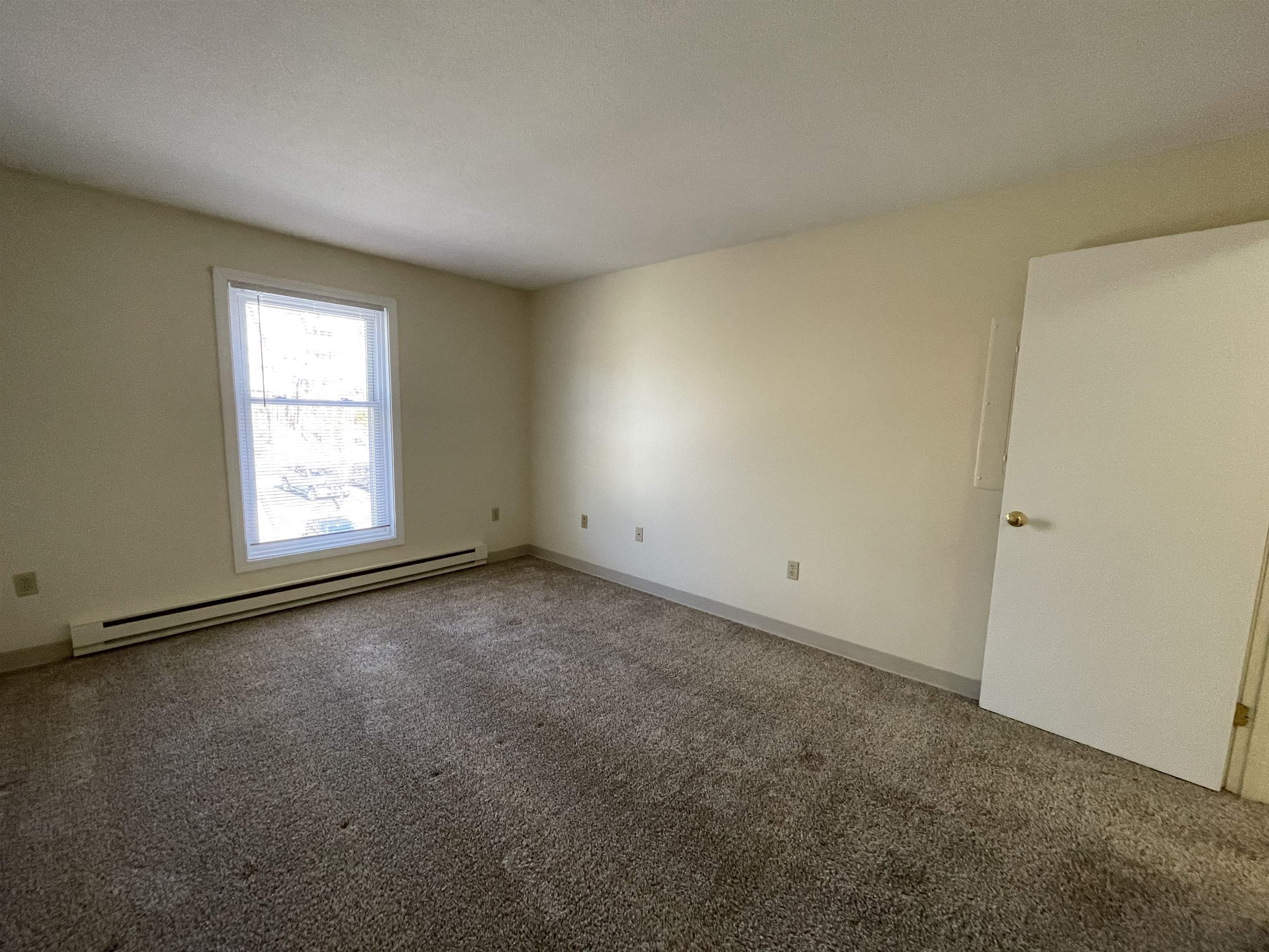 175 Eastern Avenue, Unit 303 Manchester, NH 03104 - Photo 21 of 40