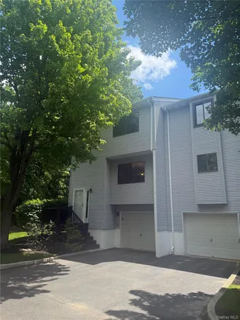 $524,900 | 12 Evan Court, Nanuet, NY 10954