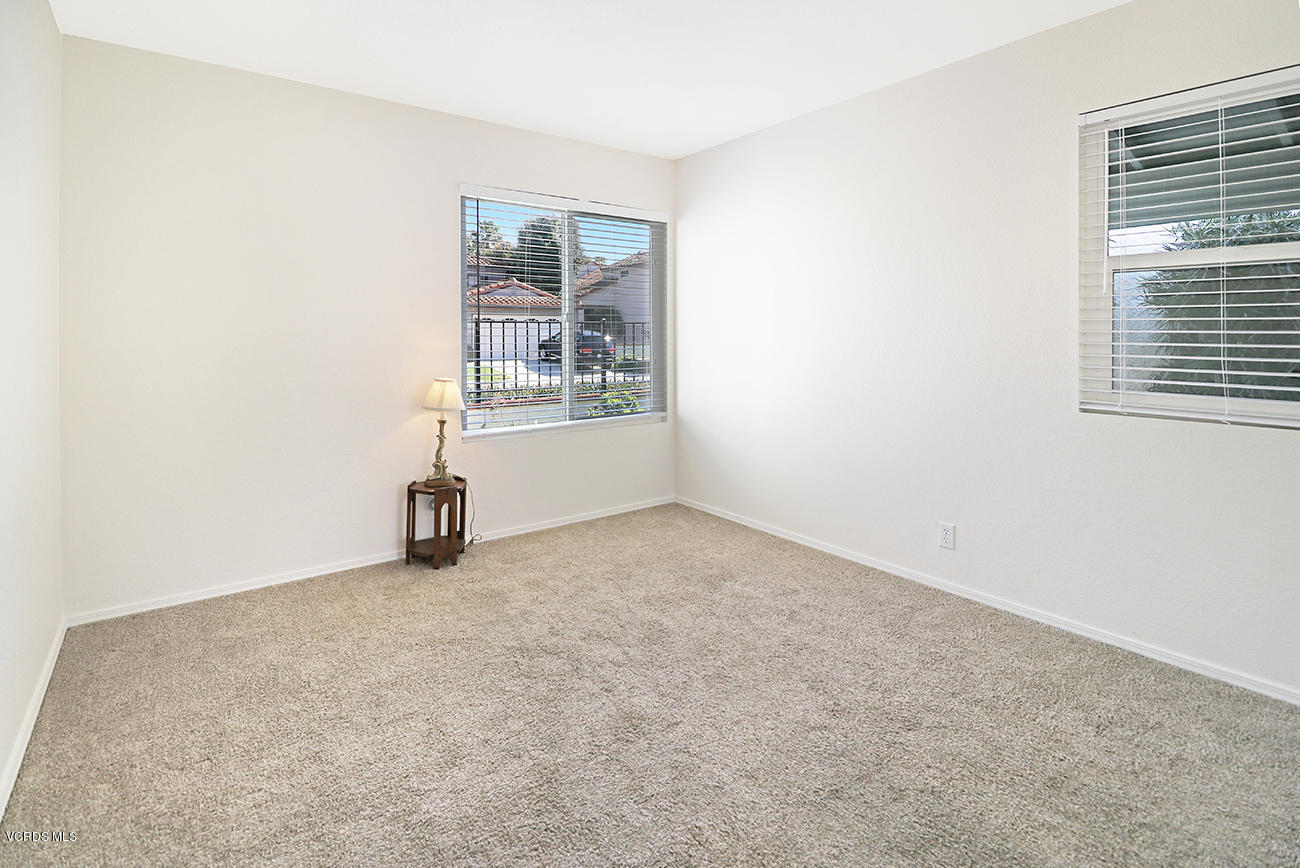 851 Congressional Road Simi Valley, CA 93065 - Photo 18 of 28 an empty room with windows
