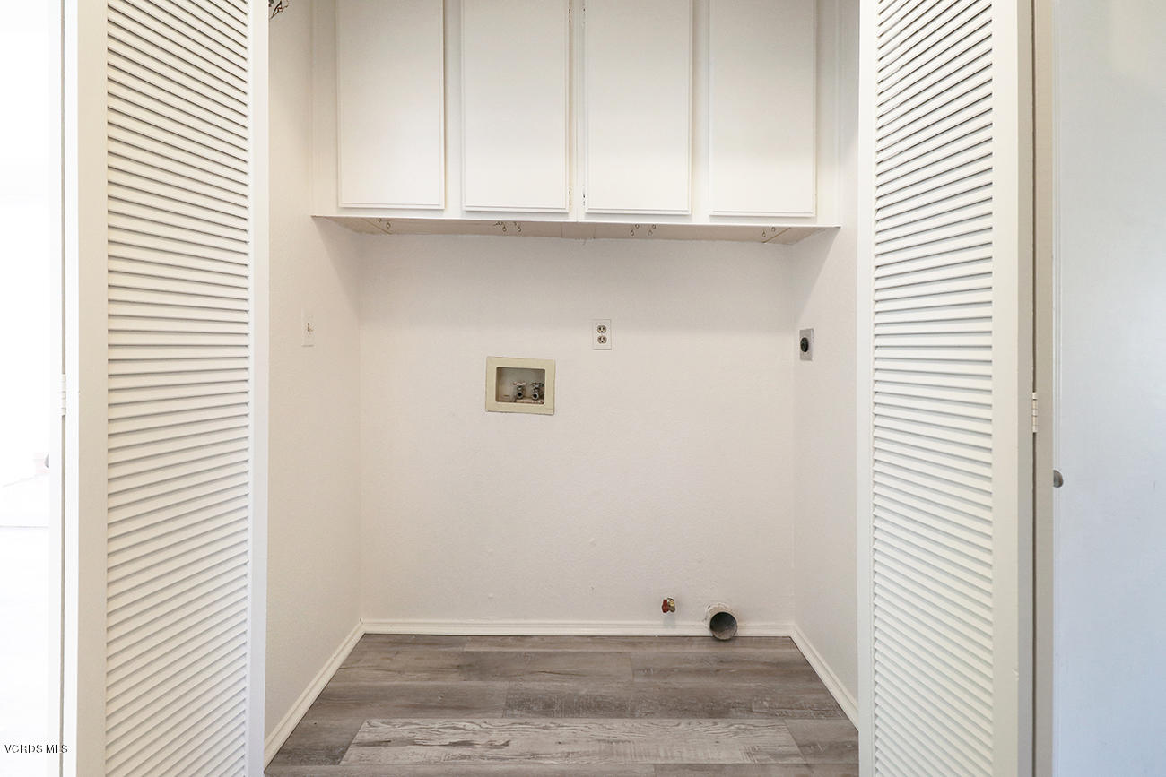851 Congressional Road Simi Valley, CA 93065 - Photo 21 of 28 a view of room