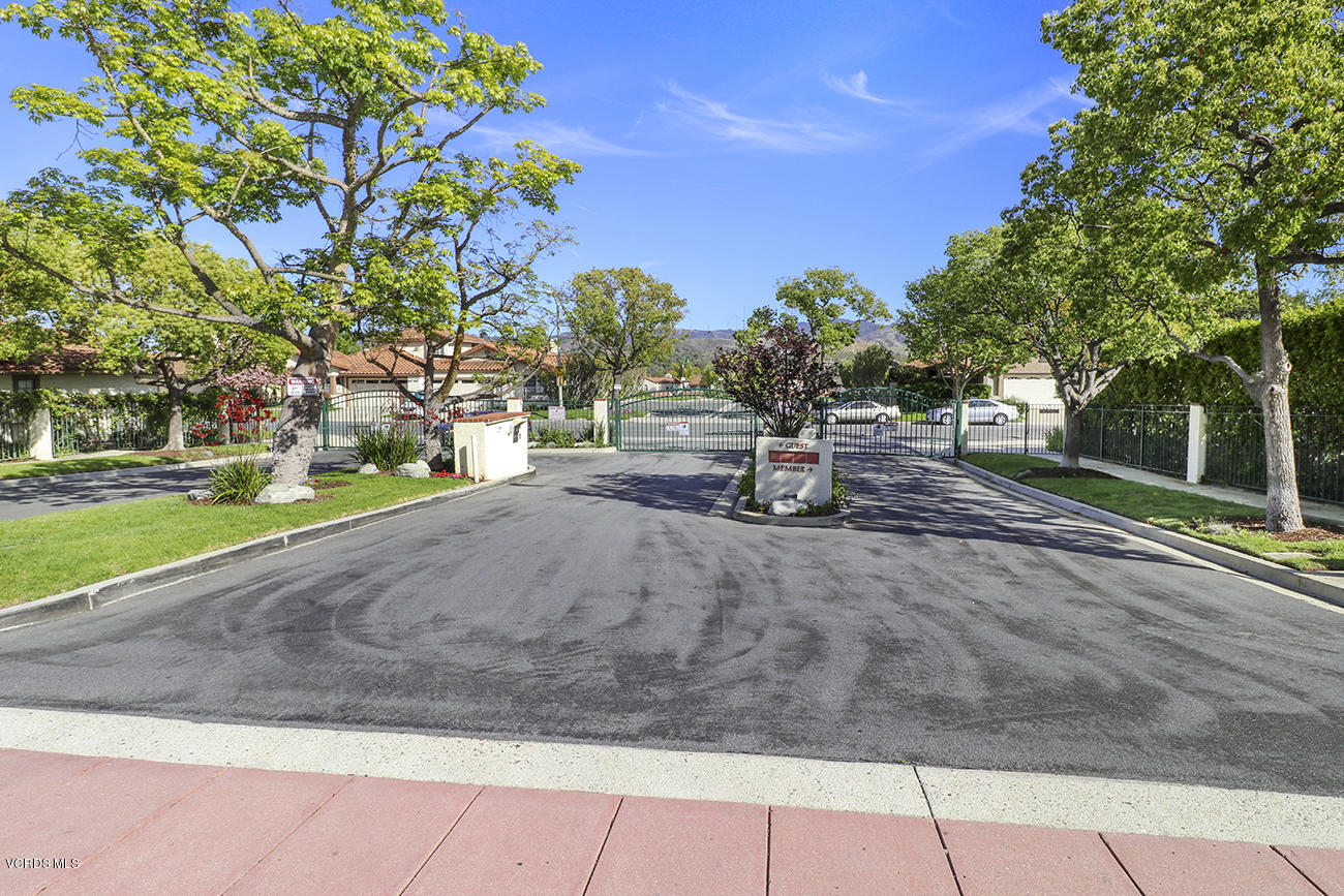 851 Congressional Road Simi Valley, CA 93065 - Photo 25 of 28 a view of a park with large trees