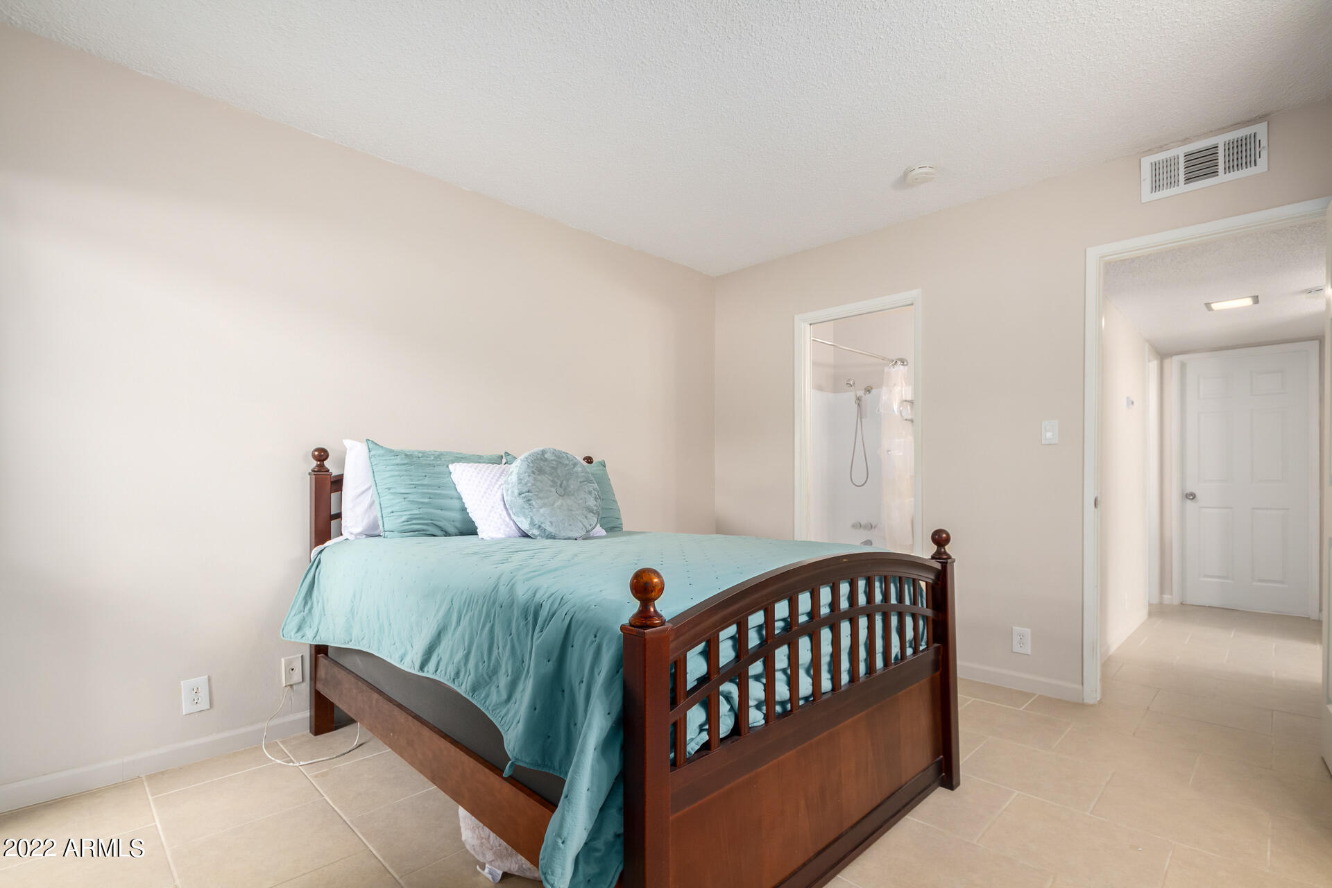 1450 East Bethany Home Road, Unit 9 Phoenix, AZ 85014 - Photo 13 of 29 13 Bethany #9