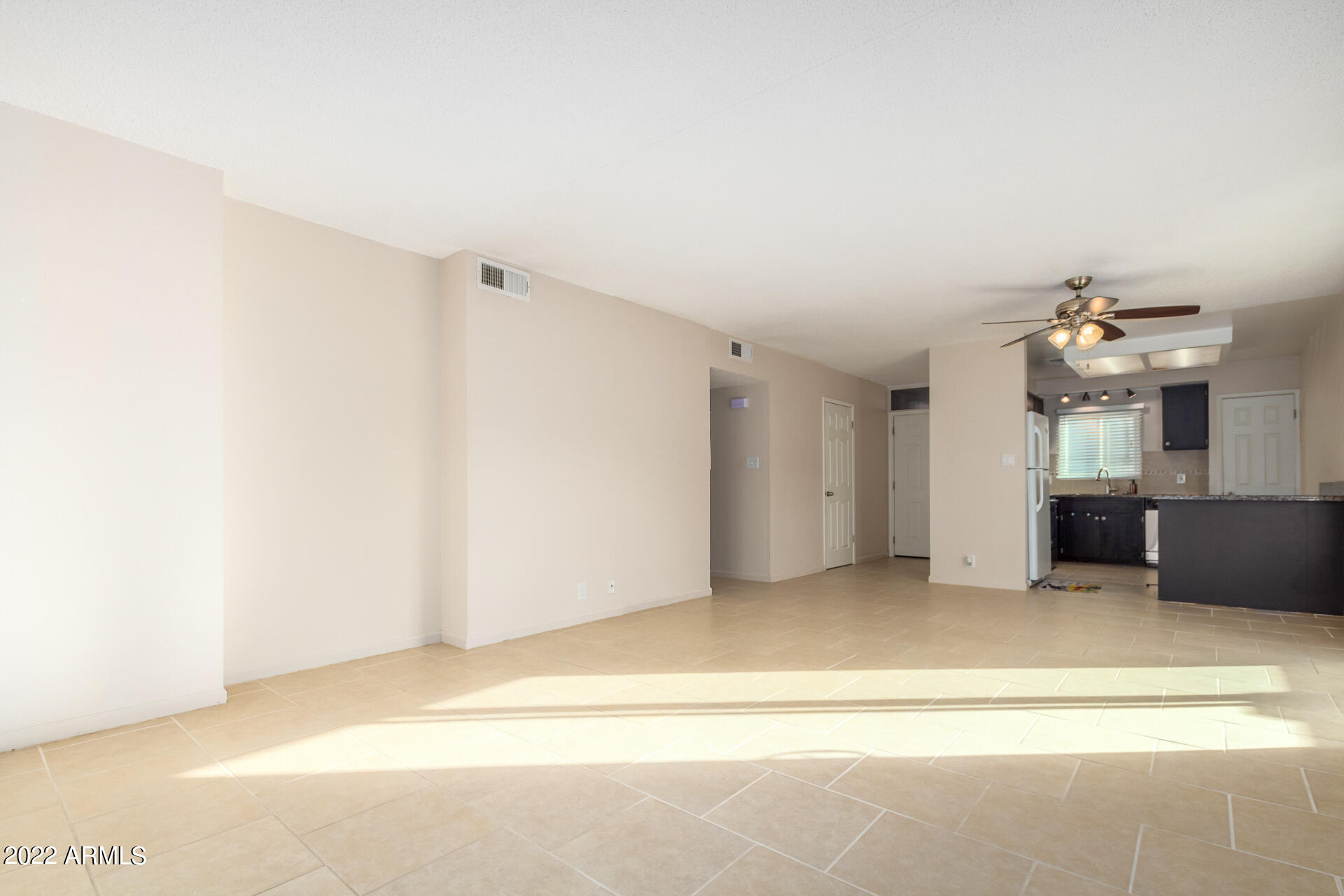 1450 East Bethany Home Road, Unit 9 Phoenix, AZ 85014 - Photo 9 of 29 09 Bethany #9