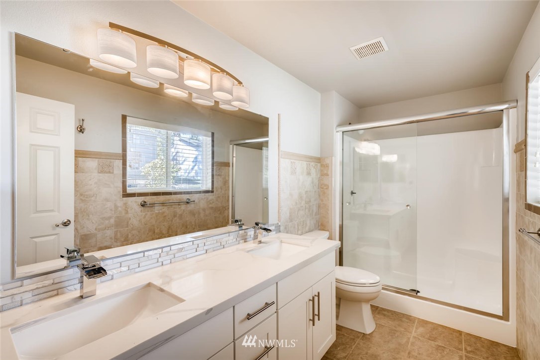 560 South 330th Place Federal Way, WA 98003 - Photo 13 of 21