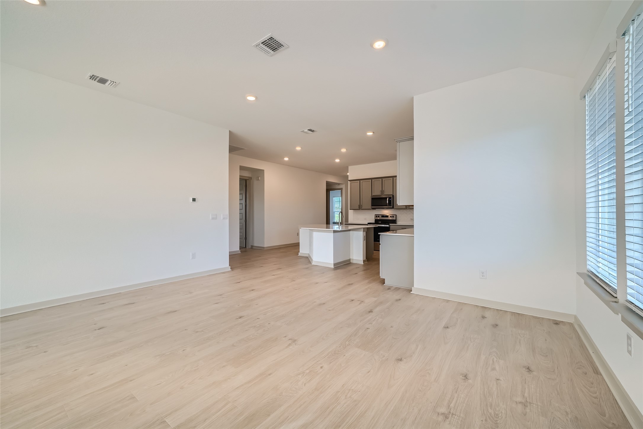 509 Barton Run Drive Georgetown, TX 78628 - Photo 11 of 34