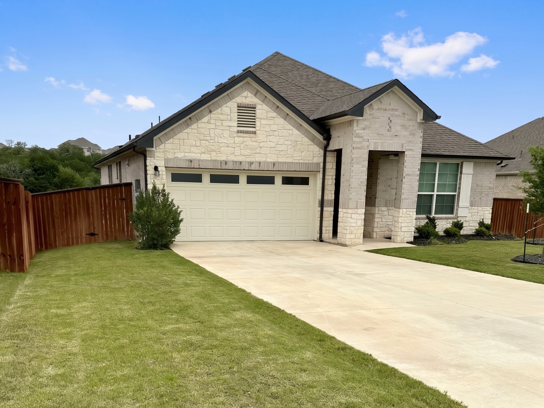 509 Barton Run Drive Georgetown, TX 78628 - Photo 2 of 34