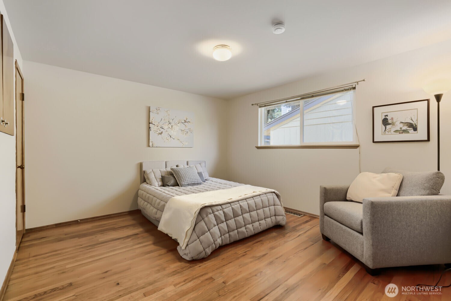 3056 50th Avenue Southwest Seattle, WA 98116 - Photo 15 of 38