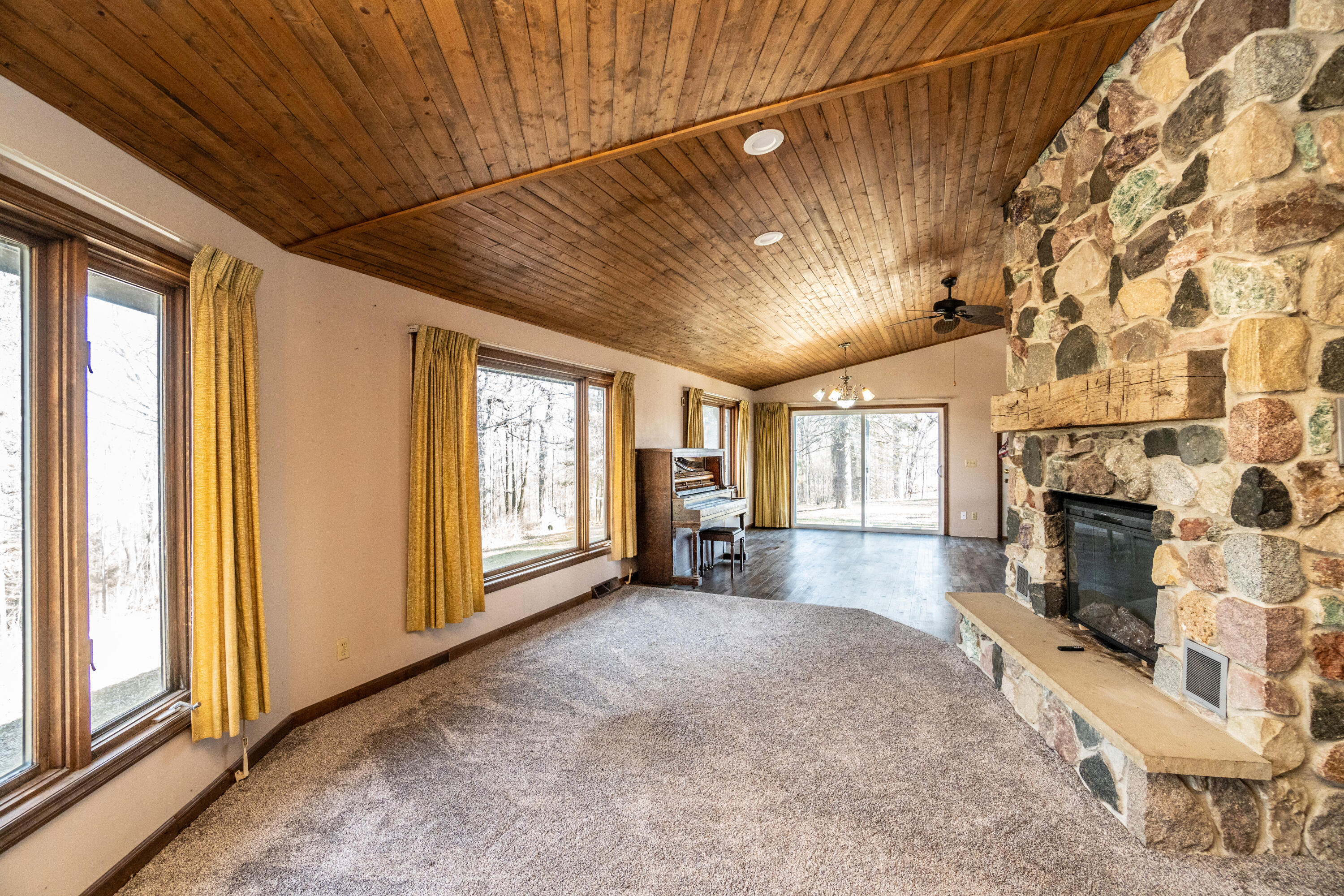 6372 Wildlife Road Addison, WI 53002 - Photo 11 of 47 DSC04562