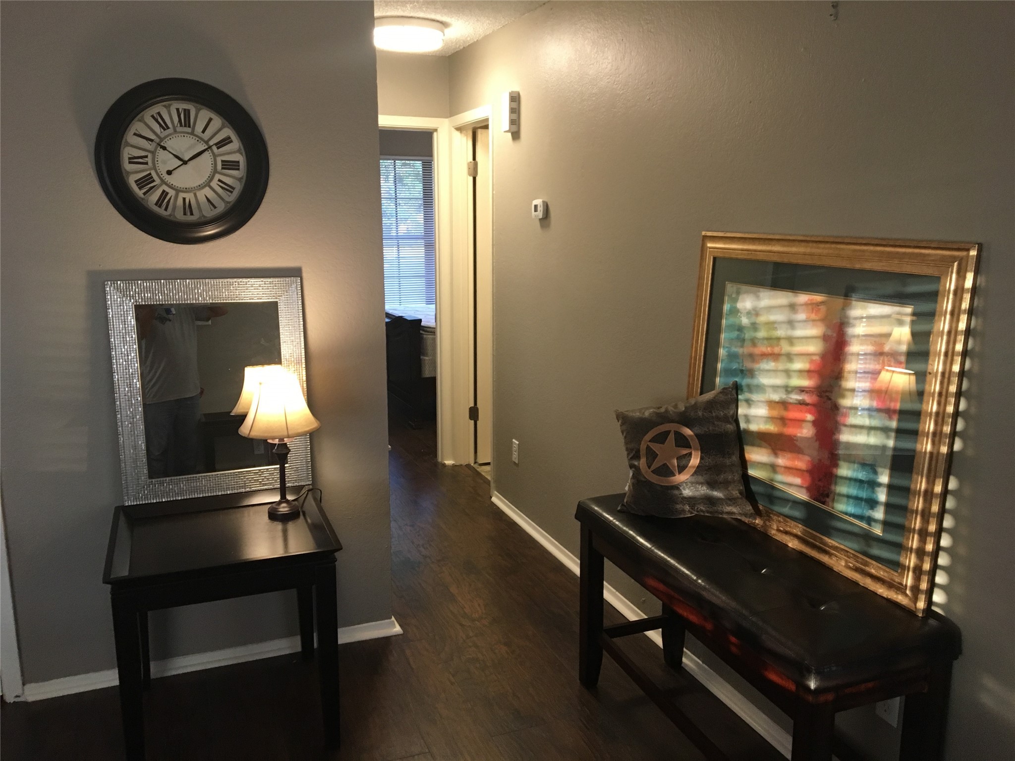 1601 Meadowview Drive Port Lavaca, TX 77979 - Photo 32 of 38 a room with a table lamp and a view of a livingroom